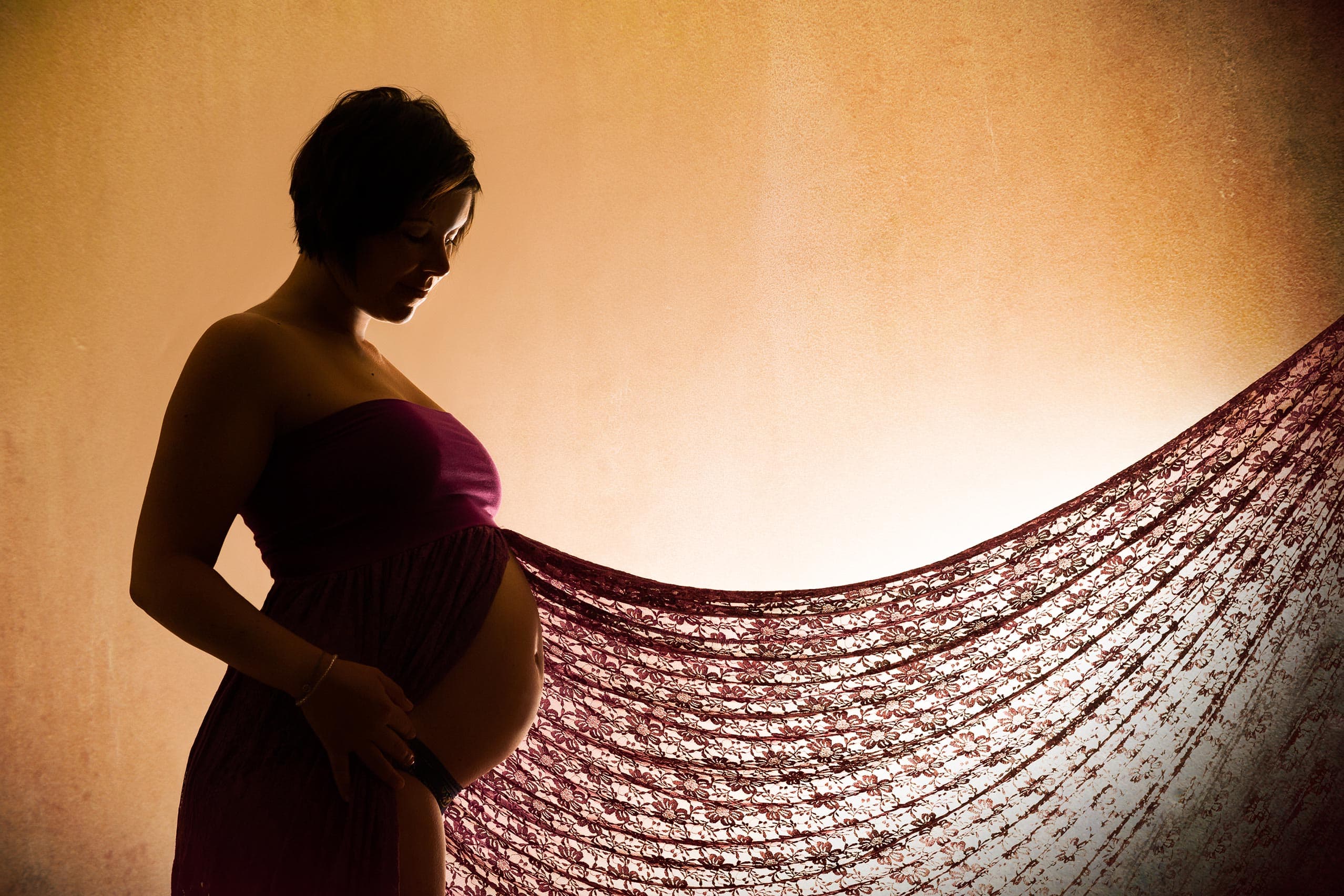 Schwangerschaft Fotografie Monika Kessler aus Vorarlberg zeigt Babybauchfotos