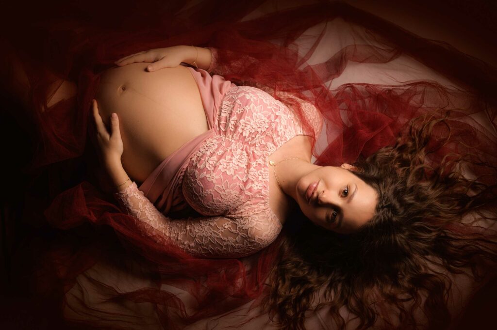 Monika Kessler Schwangerschaft Fotografie Vorarlberg zeigt Babybauchfotos